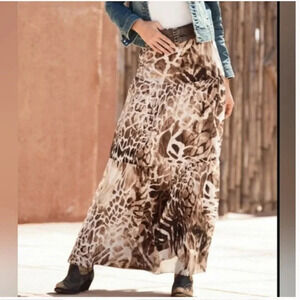 Boston Proper Animal Print Maxi Skirt Size 6 Flowy Breezy Tiered Boho Casual